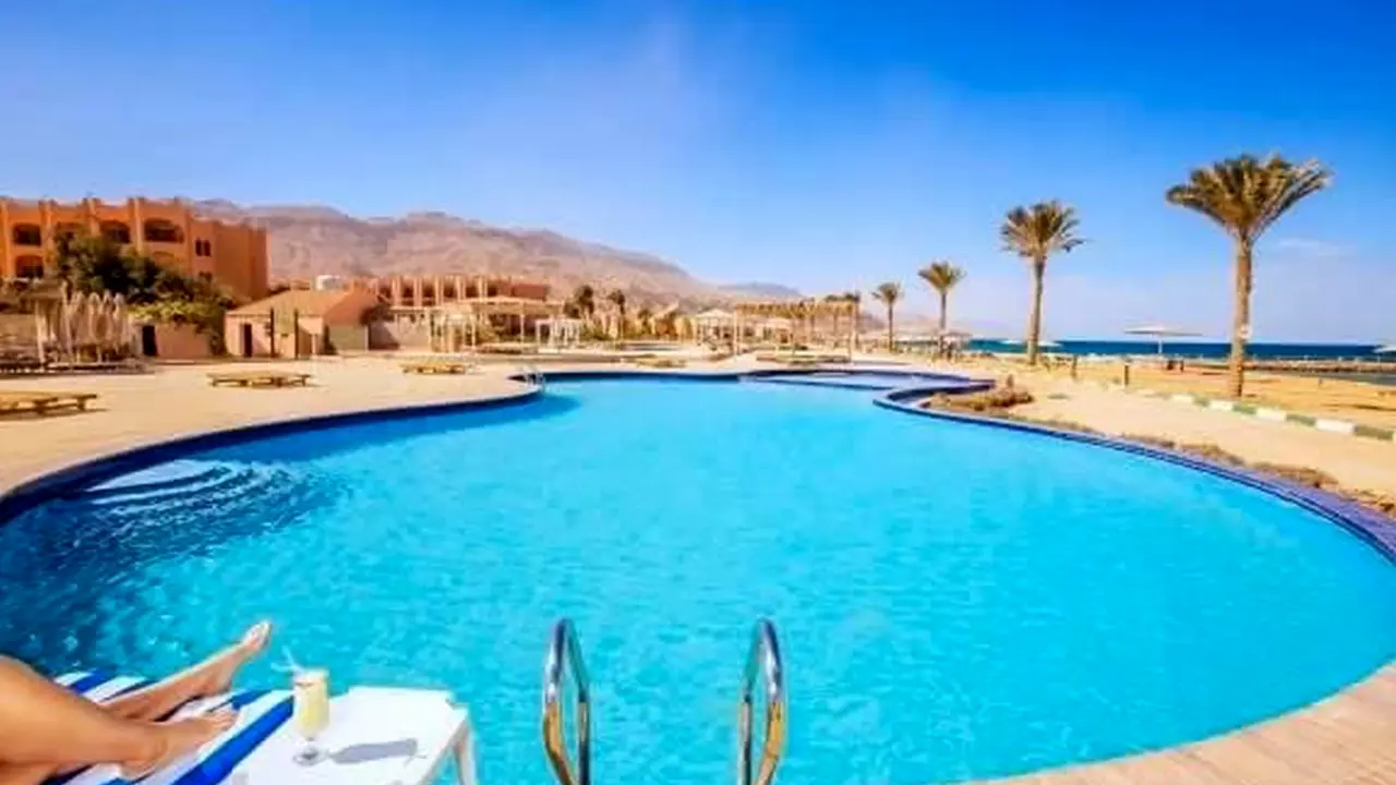 الفندق دوم مارينا - العين السخنة